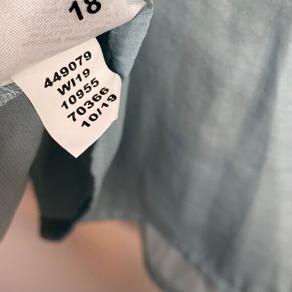 LOFT Ann Taylor Split Neck Flowy Puff Balloon Sleeve Top Coastal Blue M New NWT - Picture 12 of 12